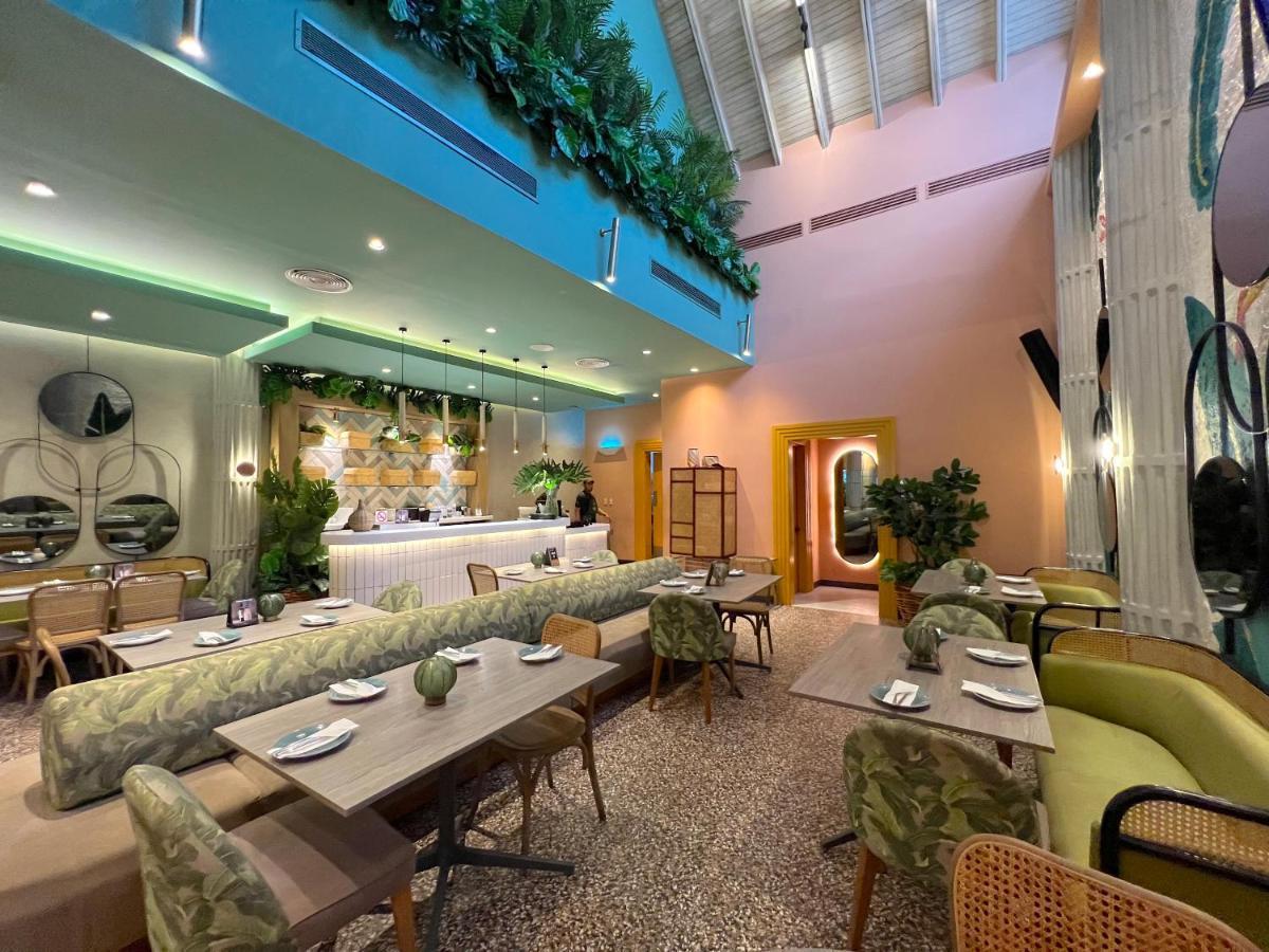 Vacation Suites With Rooftop Pool, Beach Club, Spa, Restaurants - Ducassi Collection - Playa Los Corales Punta Cana Buitenkant foto